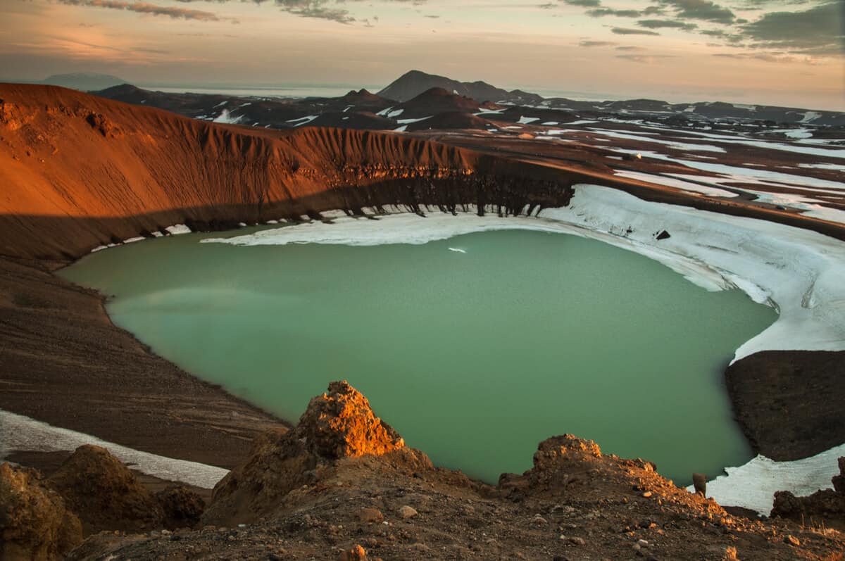 Volcano tours of Askja crater lake in Iceland