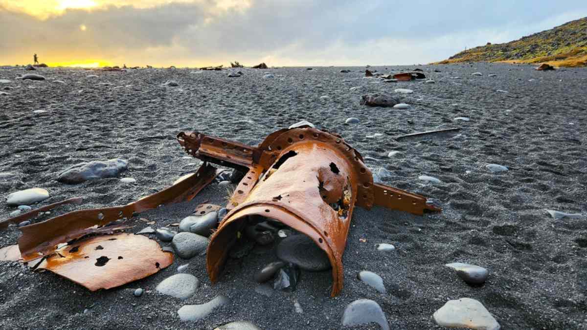 Shipwreck at djupalonssandur