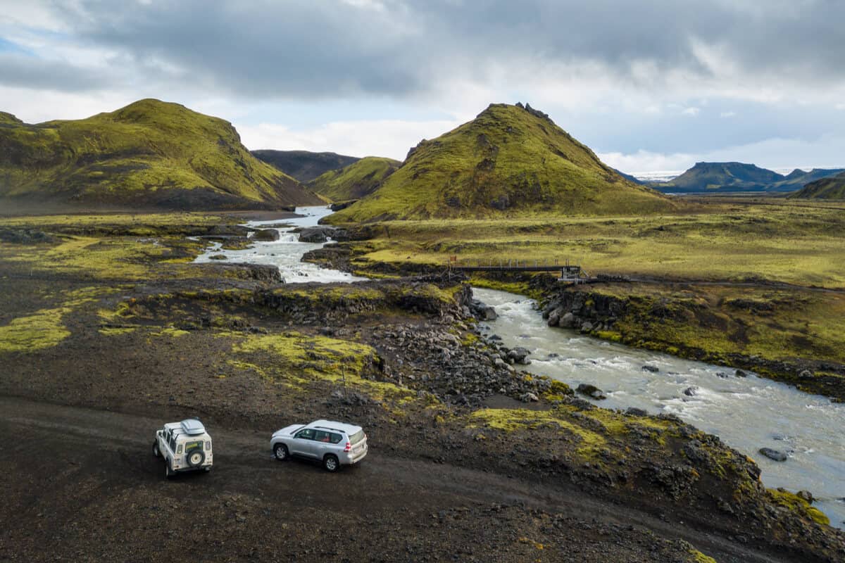 Iceland driving safety for crossing rivers in the Highlands
