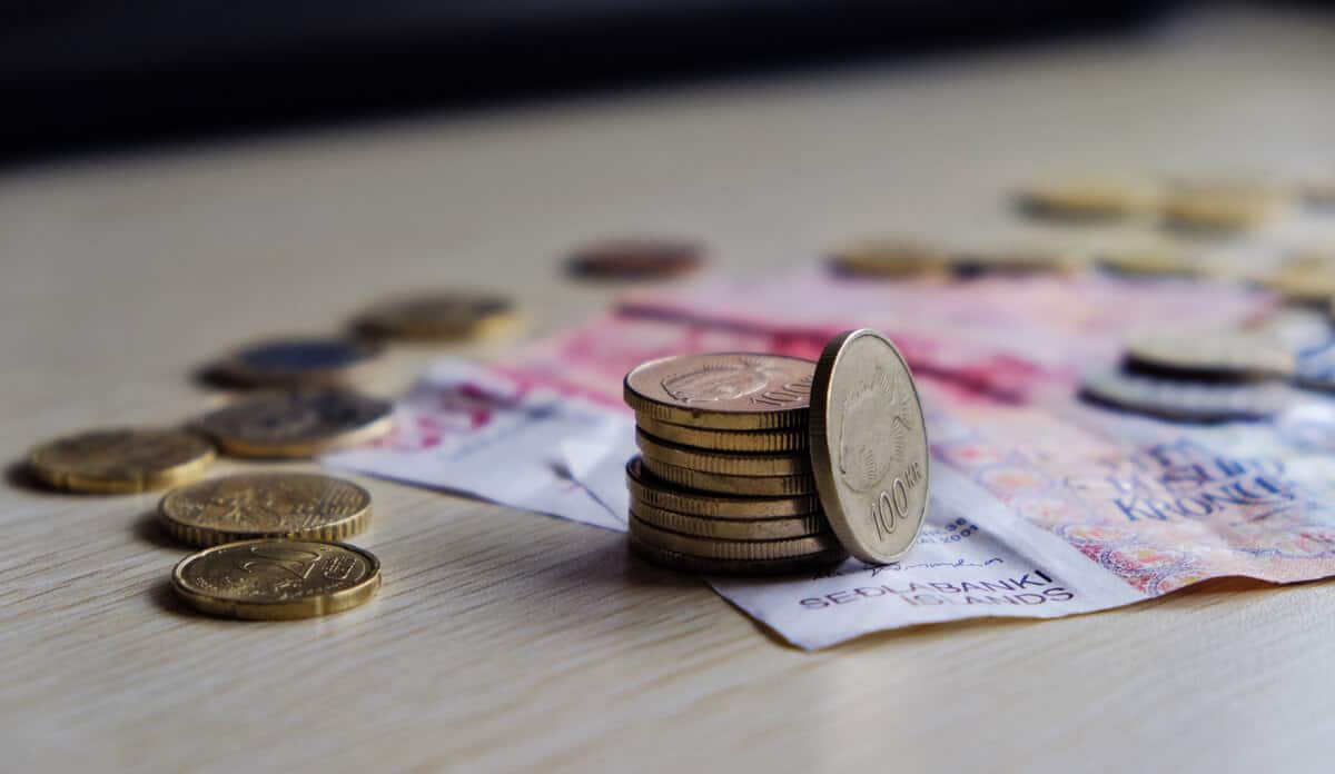 What is the price of gas in Iceland?
