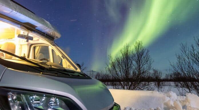 Iceland Northern Lights tour by campervan