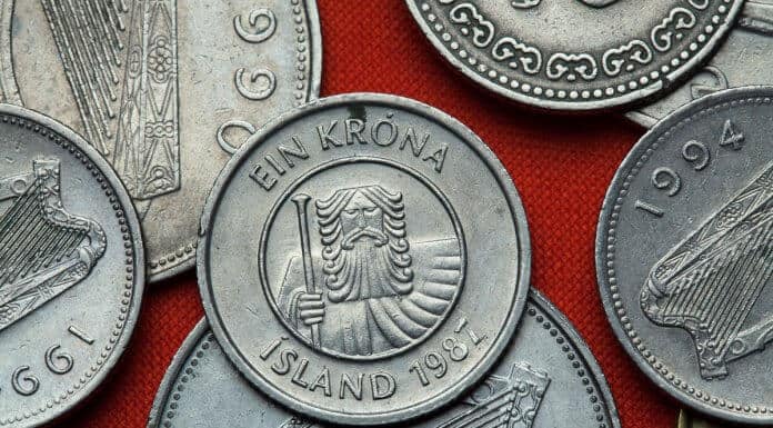 Icelandic currency and króna coins