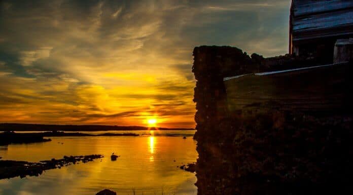 The Midnight Sun in Iceland over the ocean