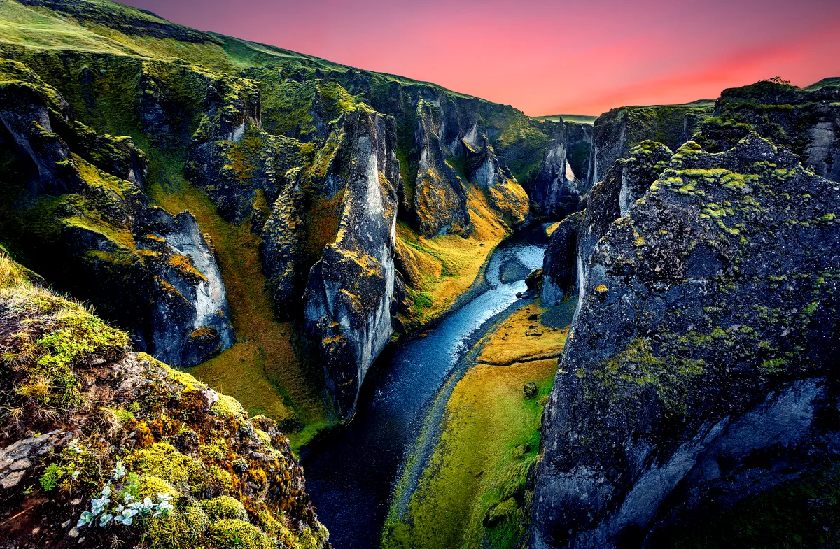 Fjadrargljufur Canyon